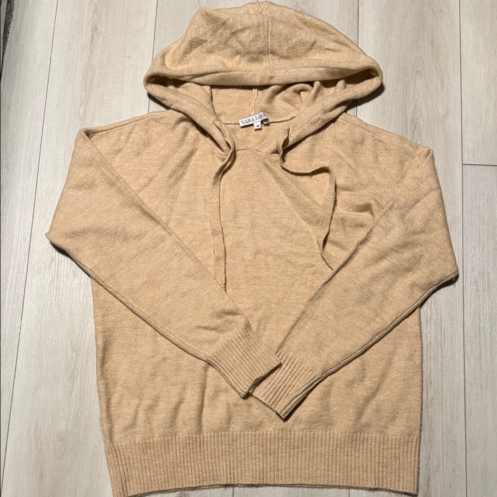 Cara Loren Cozy Tan Sweater Hoodie and Jogger Set ( small hole by tag on pants) - Picture 2 of 12